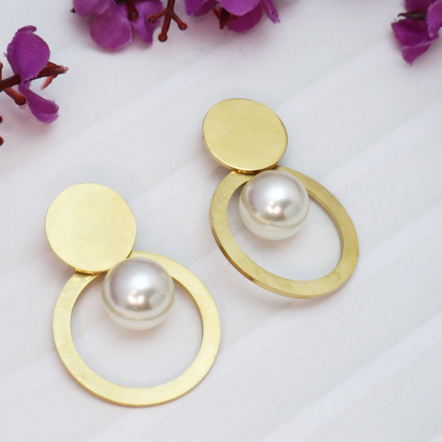 Dreamline Pearl Earrings