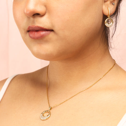 Shimmering Ring Pendant Set