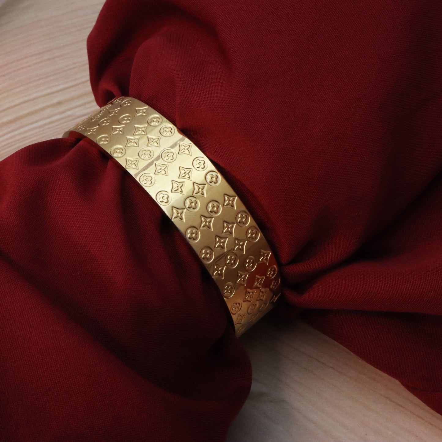 Eternal Script Bold Bracelet