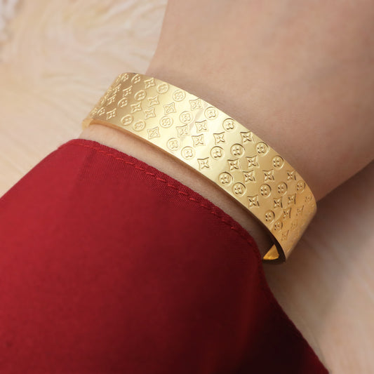 Eternal Script Bold Bracelet