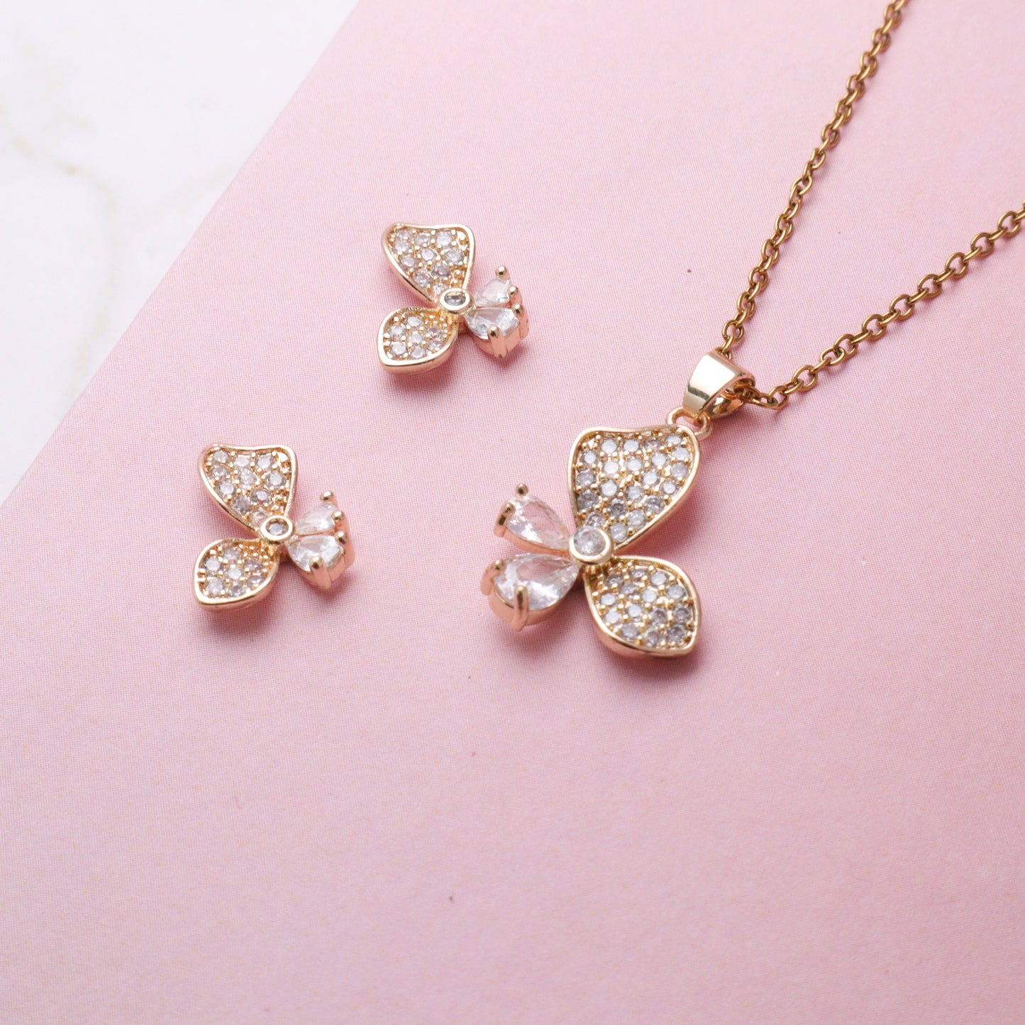 Sparkling Butterfly Pendant Set
