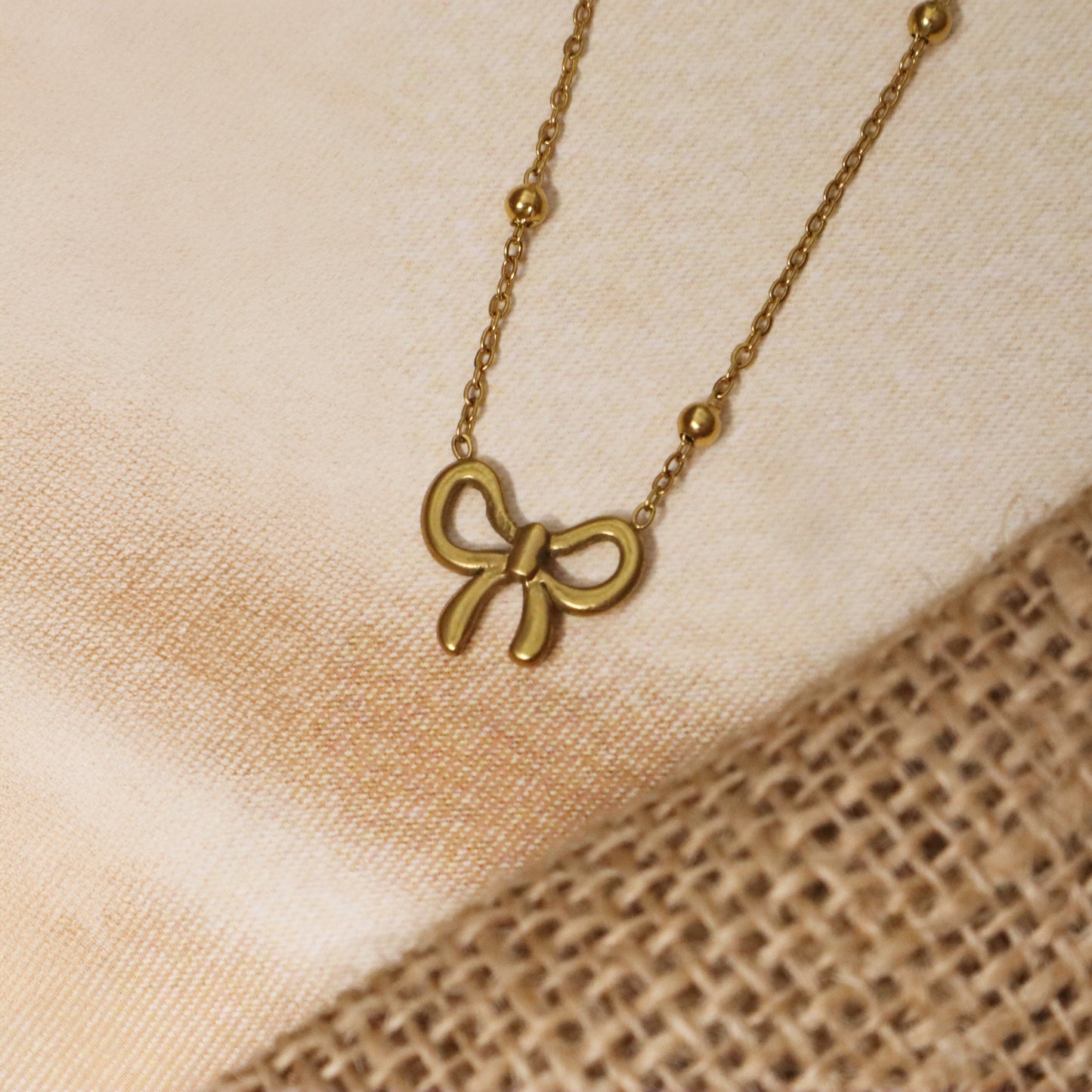 Bow Necklace