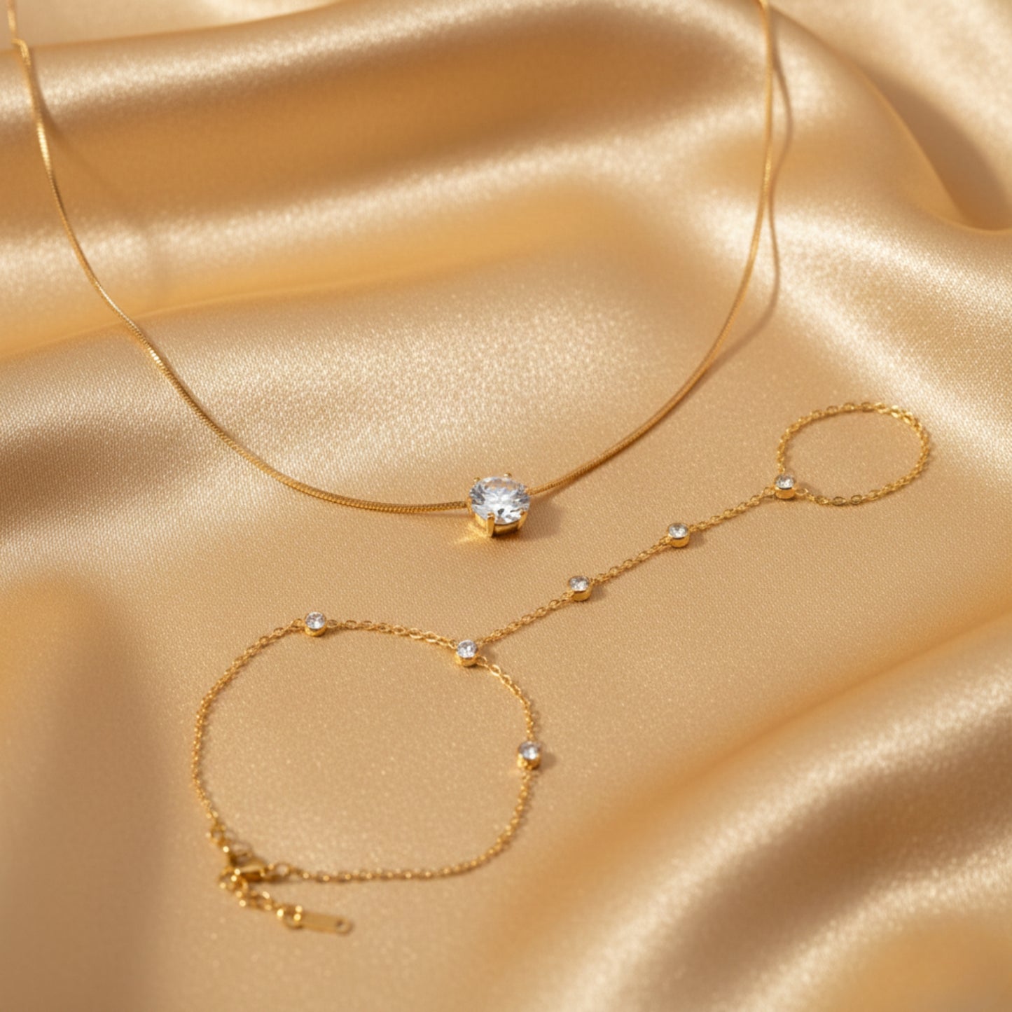 Solitaire Sparkle Pendant & Hand Chain