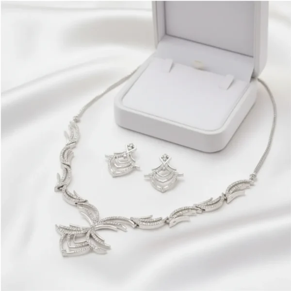 Mohini Nartan Pendant Set